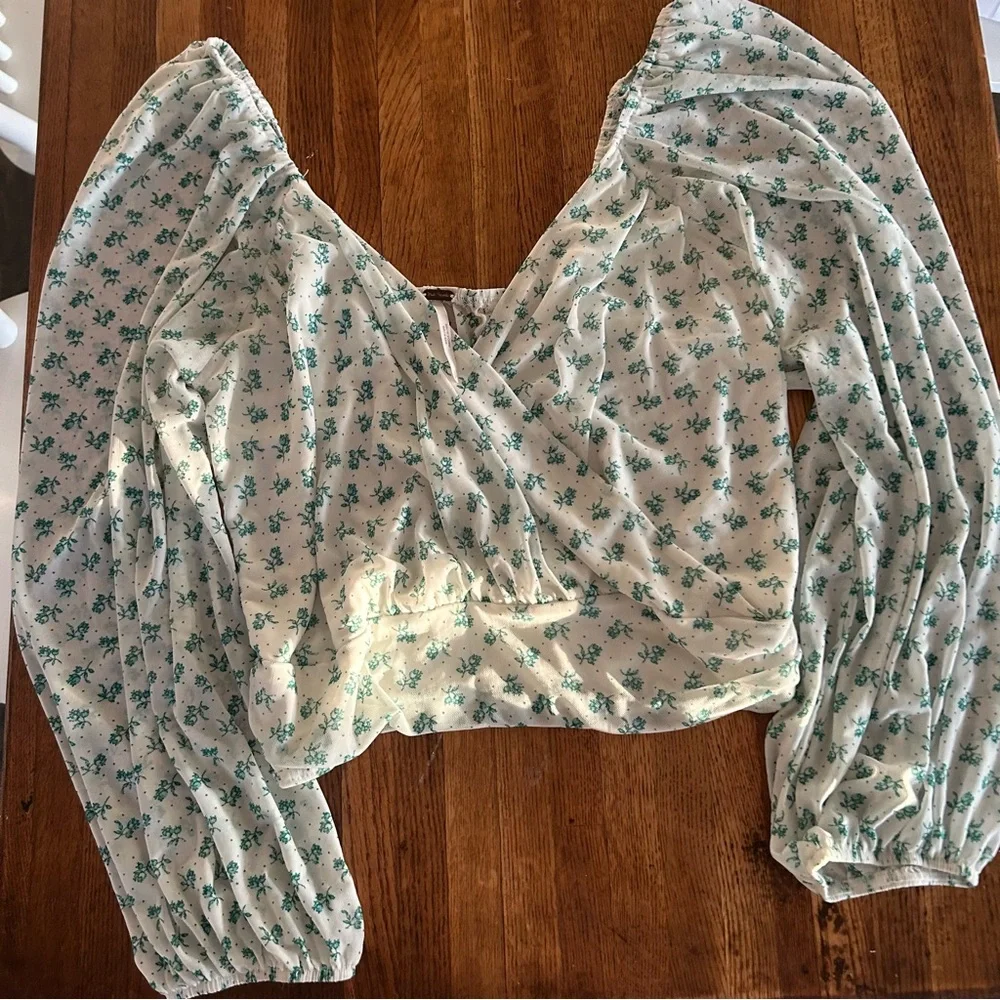 Floral Puff Sleeve Top